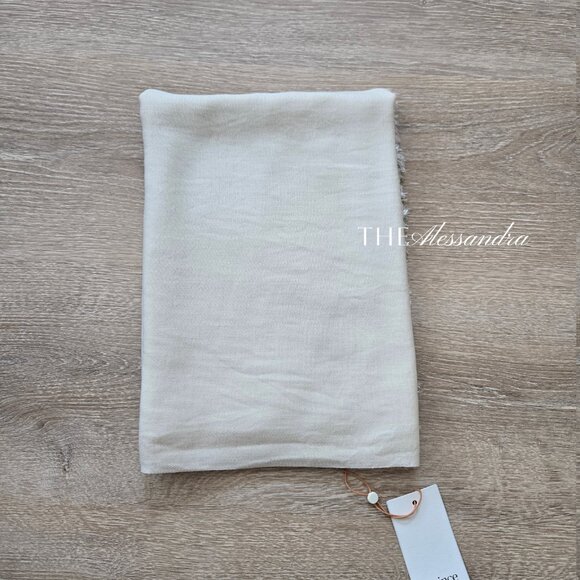 Quince Featherweight Cashmere Silk Scarf 60% and 40% Blend Ivory New With Tags - Picture 10 of 17